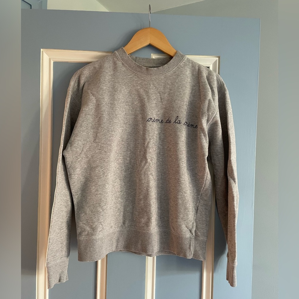 Embroidered sweatshirt “Crème de la crème”